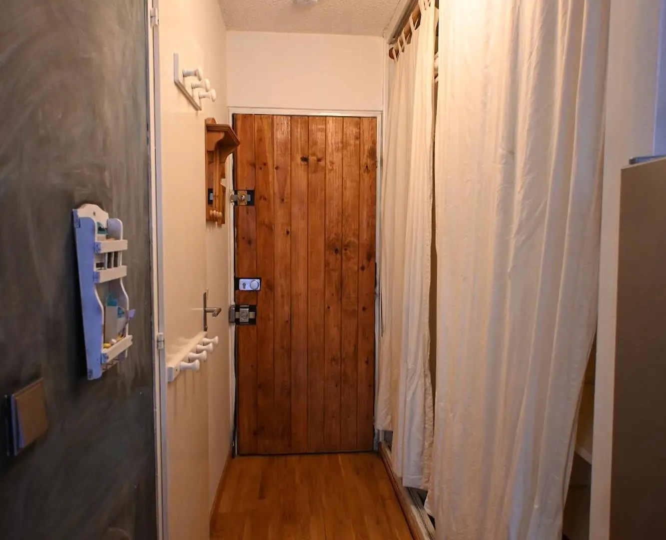 Cozy Chamonix Ski Studio With Mountain Views Апартаменты