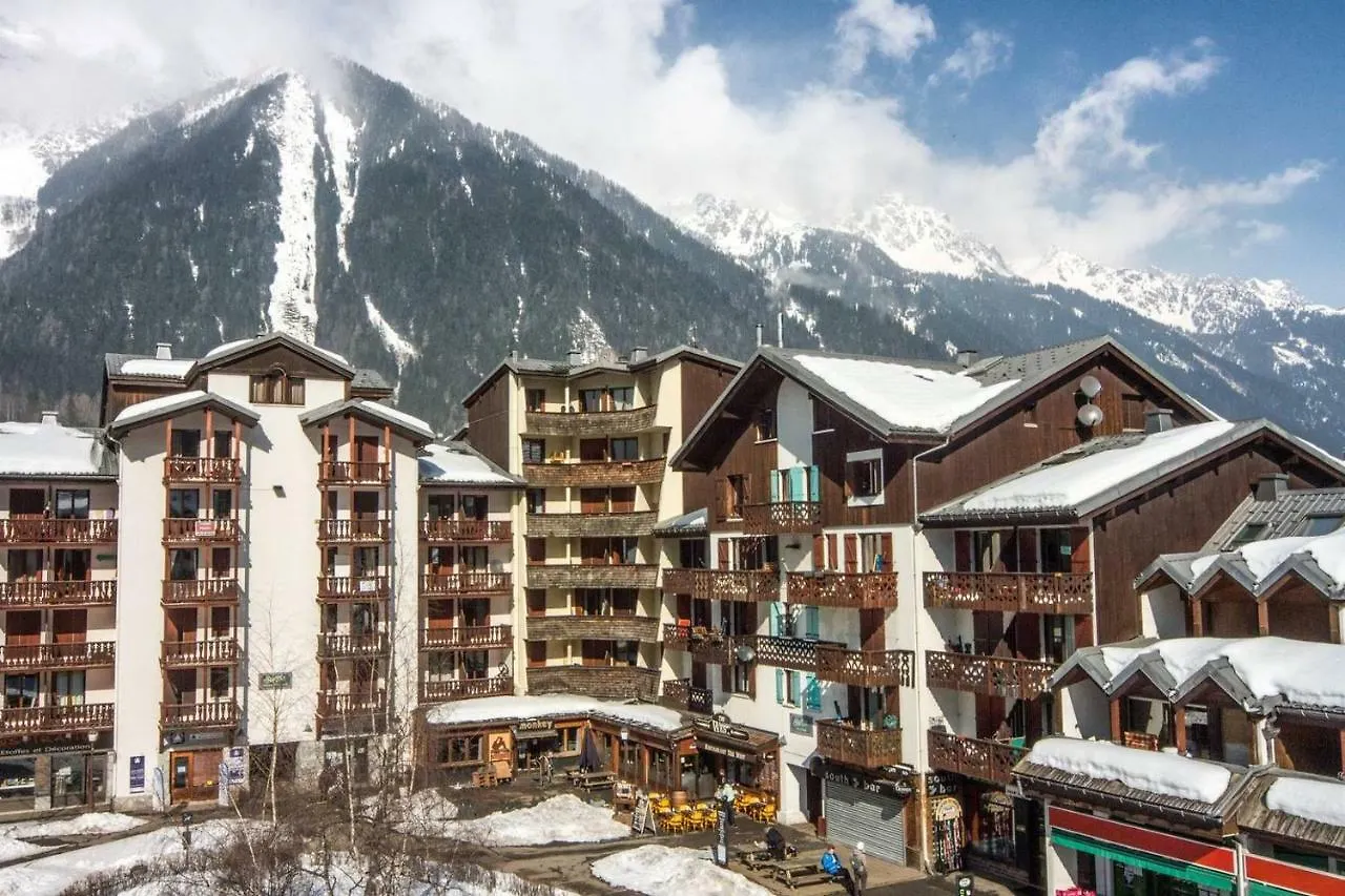 Cozy Chamonix Ski Studio With Mountain Views